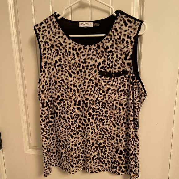 Animal print top - Picture 1 of 4